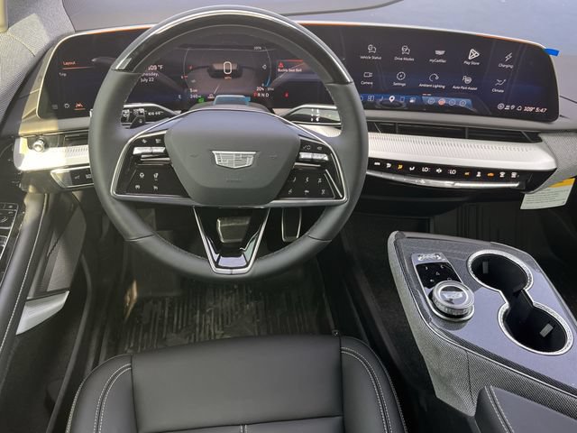New 2027 Cadillac Optiq Luxury w/ LPO, Floor Liner Package AWD/4WD image 9