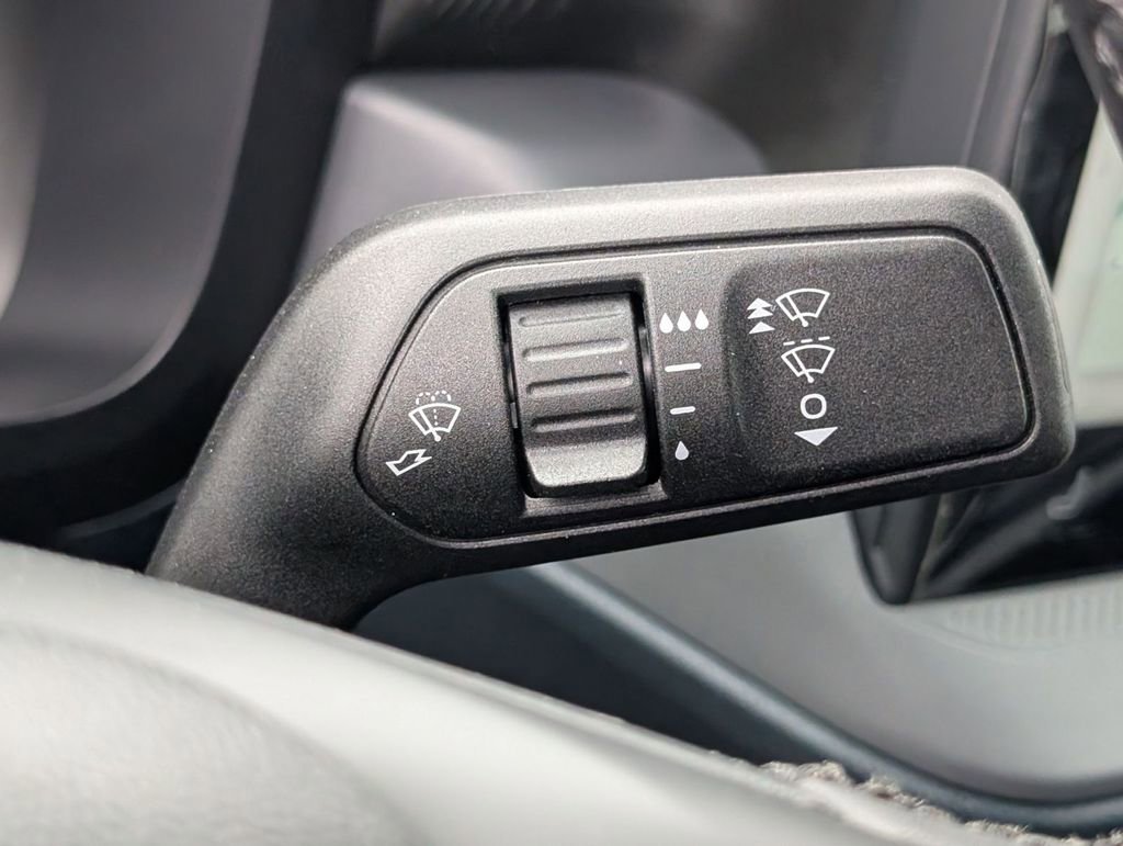 New 2026 Ford Maverick Lariat w/ Black Appearance Package image 32