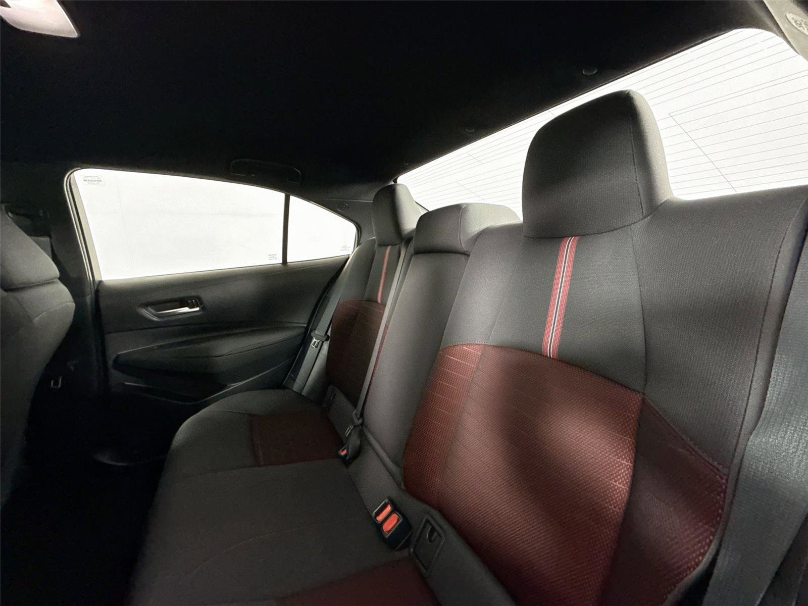 Certified 2025 Toyota Corolla SE image 30