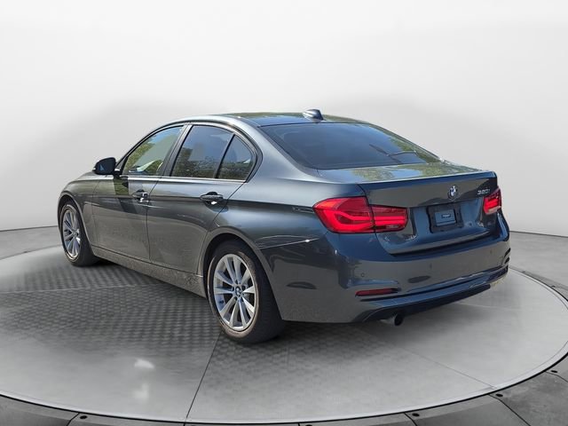 Used 2017 BMW 320i Sedan RWD image 3