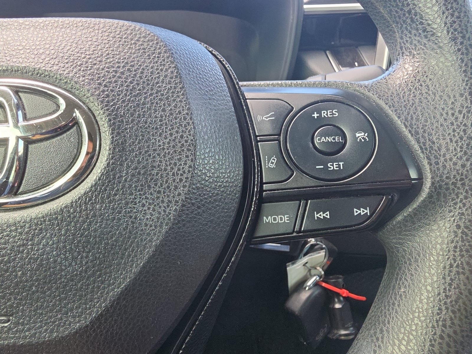 Used 2020 Toyota Corolla LE FWD image 21