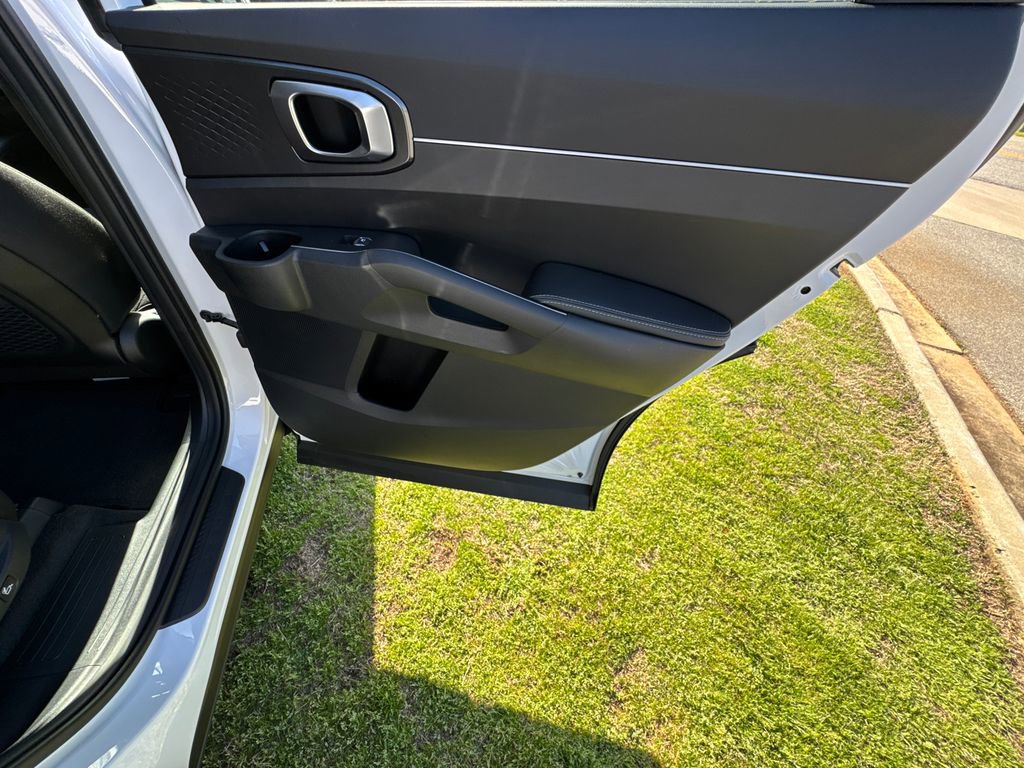 New 2026 Kia Sorento LX image 16