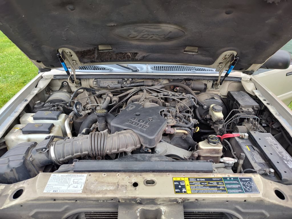 Used 2005 Ford Explorer Sport Trac 2WD image 9