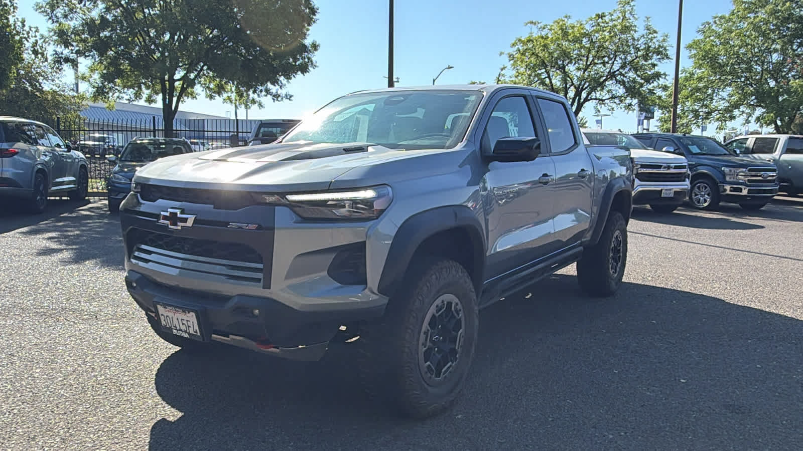 Used 2025 Chevrolet Colorado ZR2 w/ Technology Package AWD/4WD image 1
