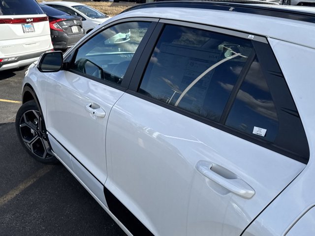 New 2025 Kia Niro EX Touring image 33
