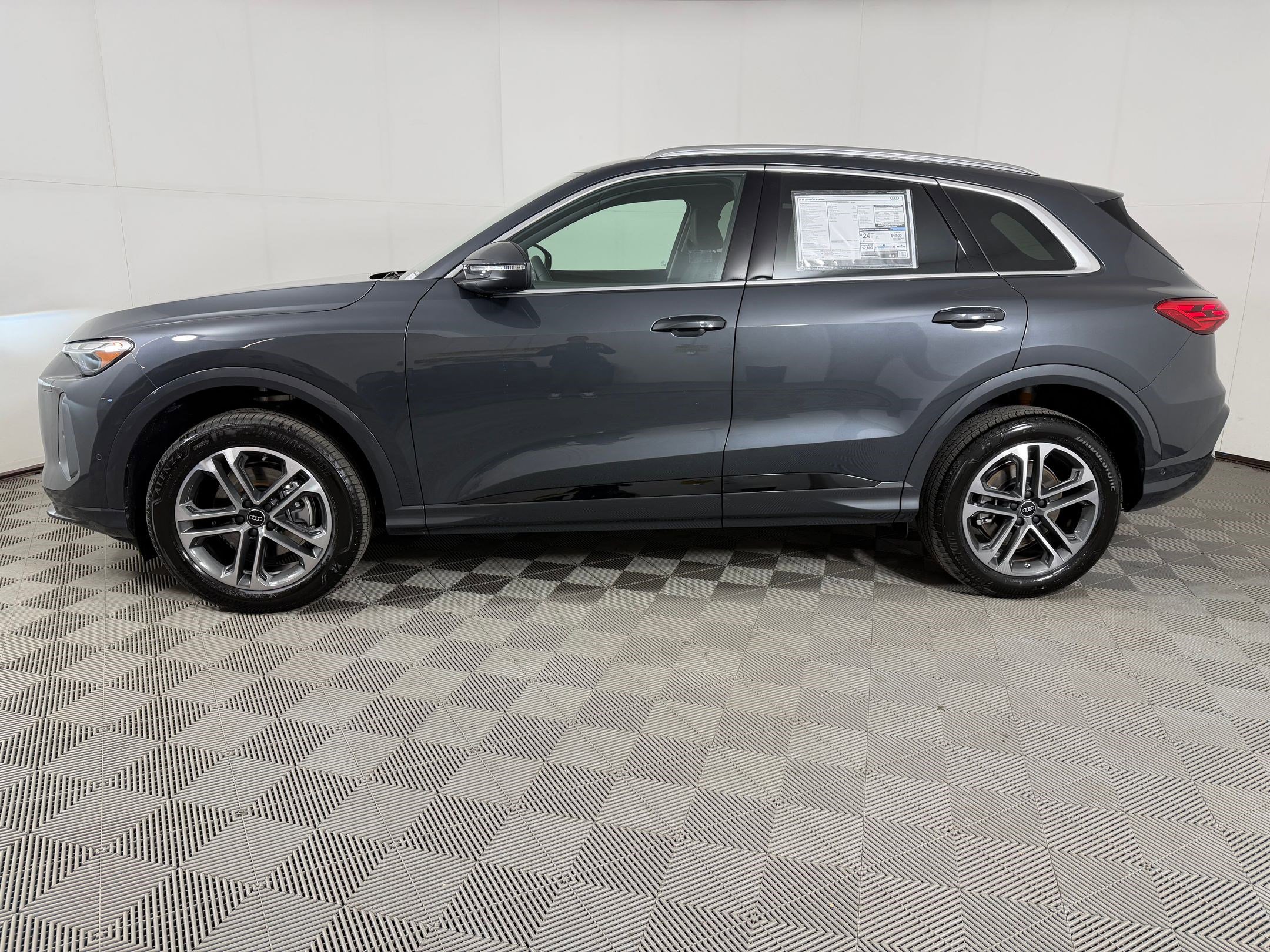 New 2026 Audi Q5 Premium AWD/4WD image 2