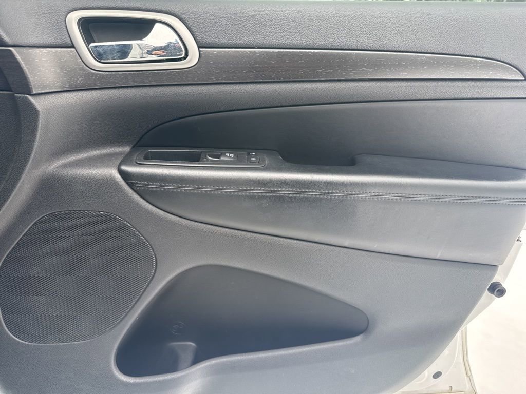 Used 2018 Jeep Grand Cherokee Altitude image 61