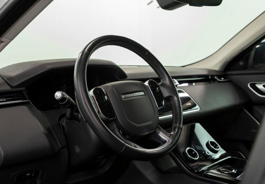 Used 2018 Land Rover Range Rover Velar S image 10
