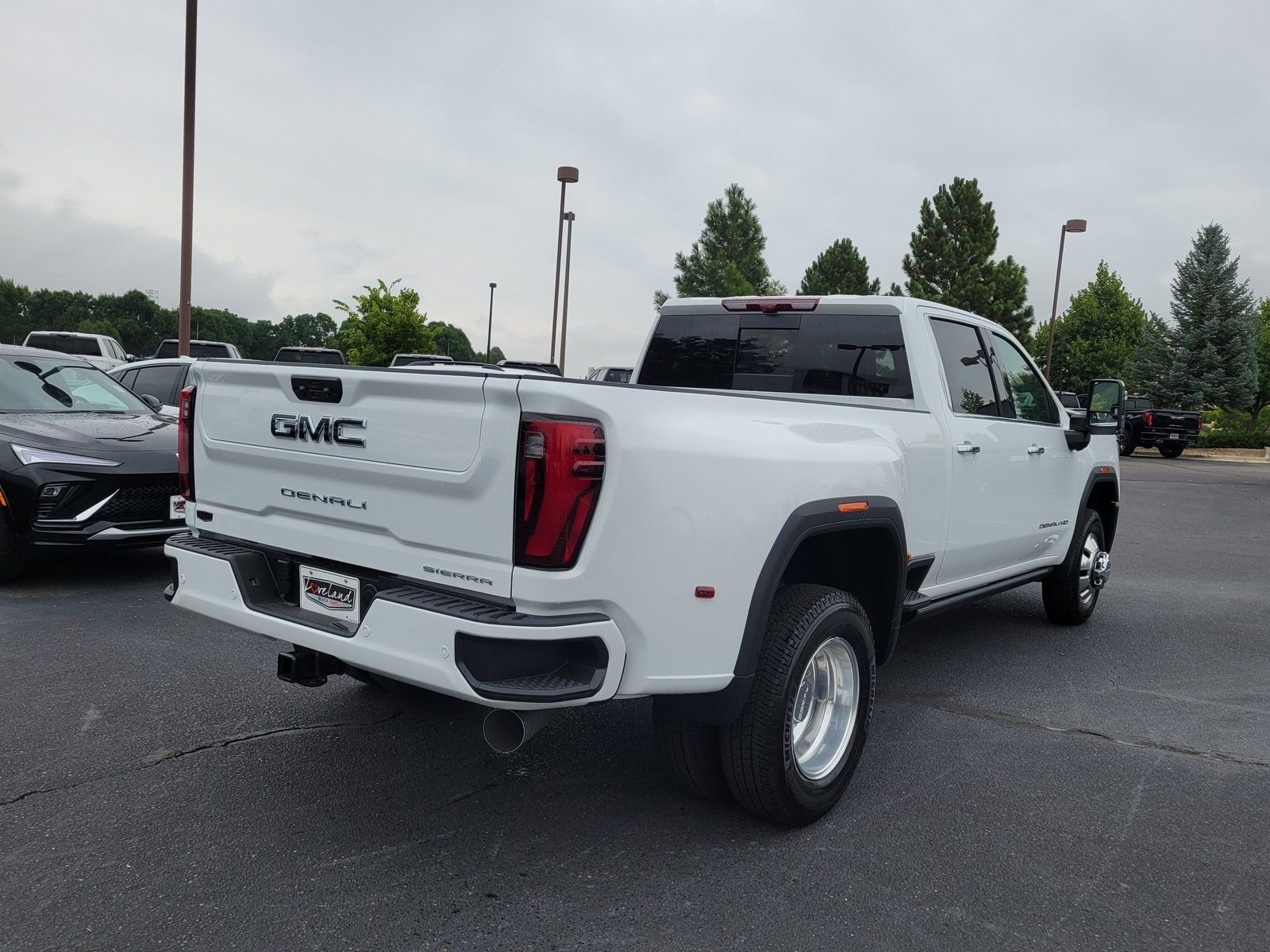 New 2025 GMC Sierra 3500 Denali Ultimate AWD/4WD image 3