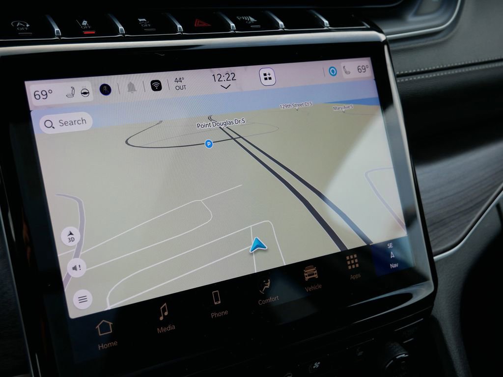 Used 2024 Jeep Grand Cherokee L Limited w/ Luxury Tech Group II image 18