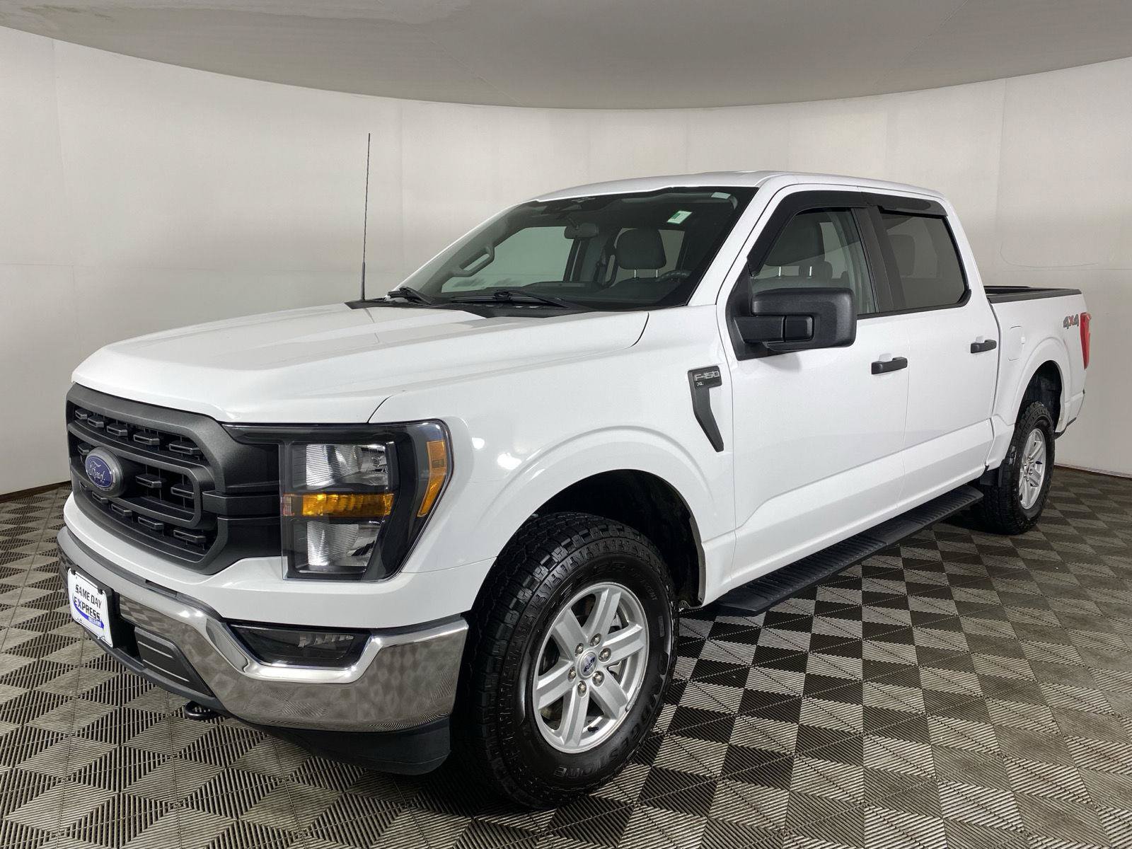 Used 2023 Ford F150 XL w/ XL Chrome Appearance Package AWD/4WD image 3