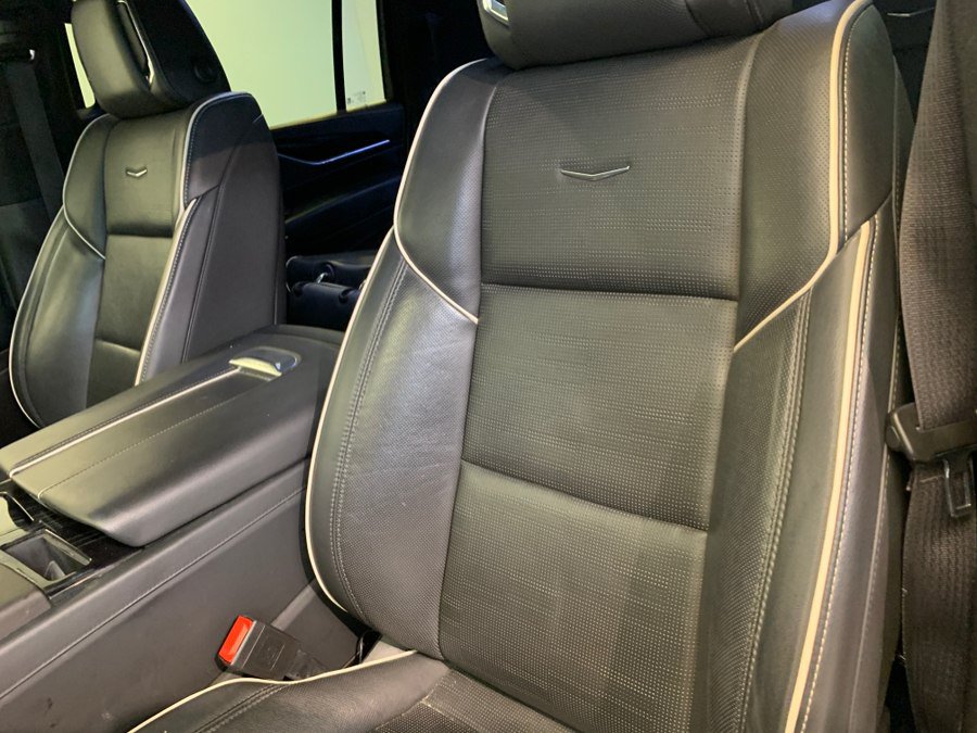 Used 2022 Cadillac Escalade ESV Sport w/ Touring Package AWD/4WD image 19