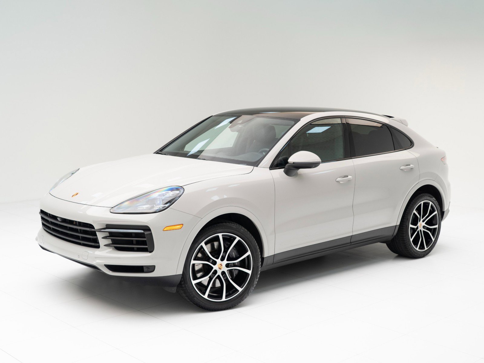 Certified 2022 Porsche Cayenne Platinum Edition image 1