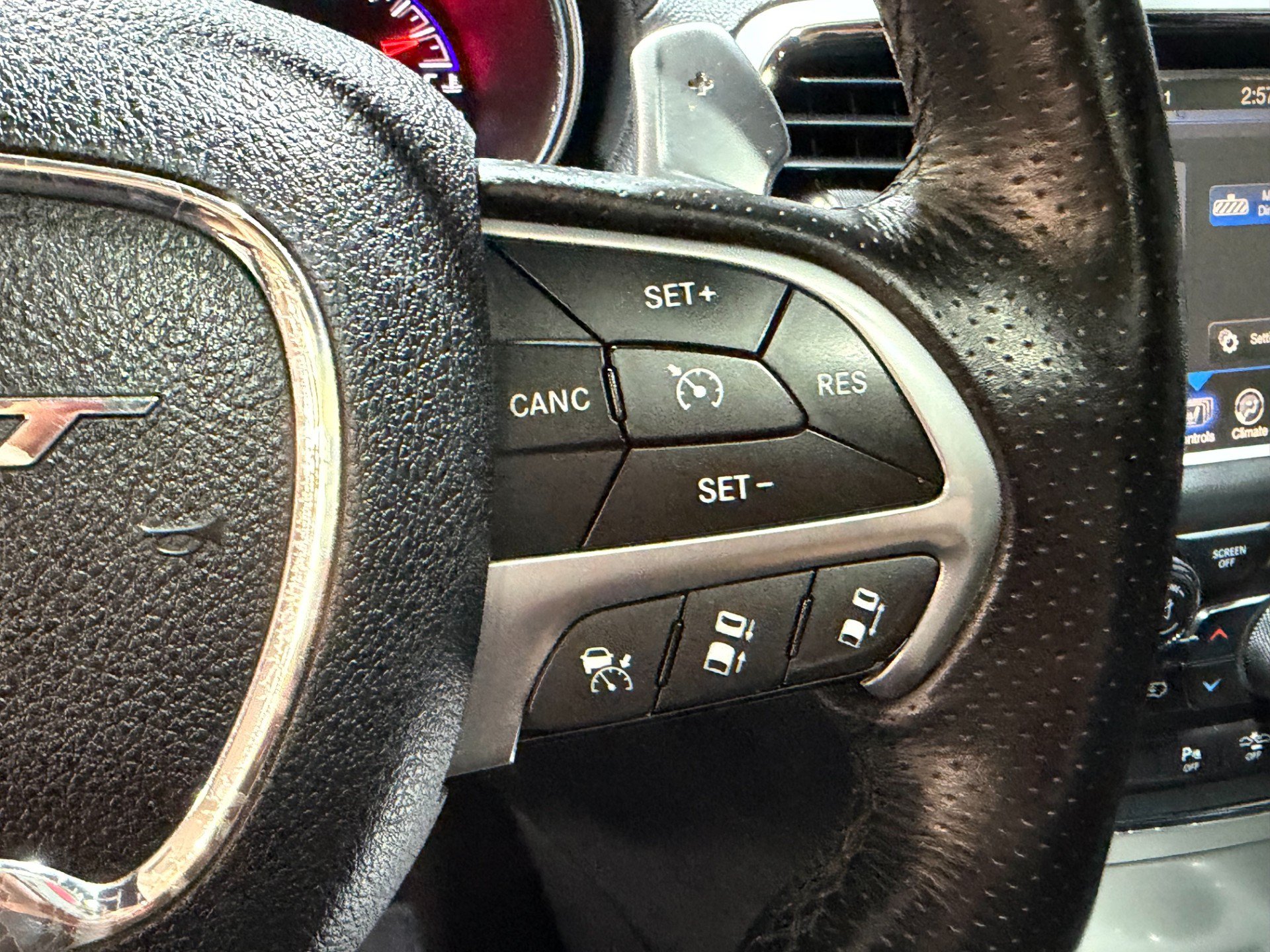 Used 2014 Jeep Grand Cherokee SRT8 w/ Luxury Group II AWD/4WD image 72