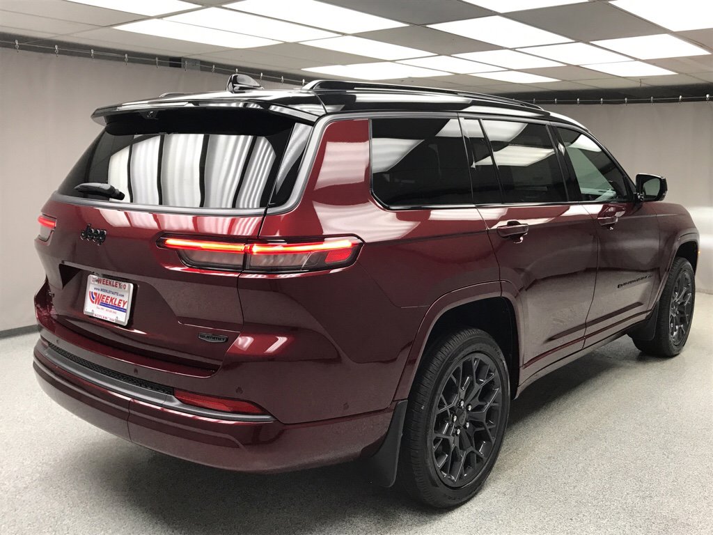 New 2026 Jeep Grand Cherokee L Summit image 13