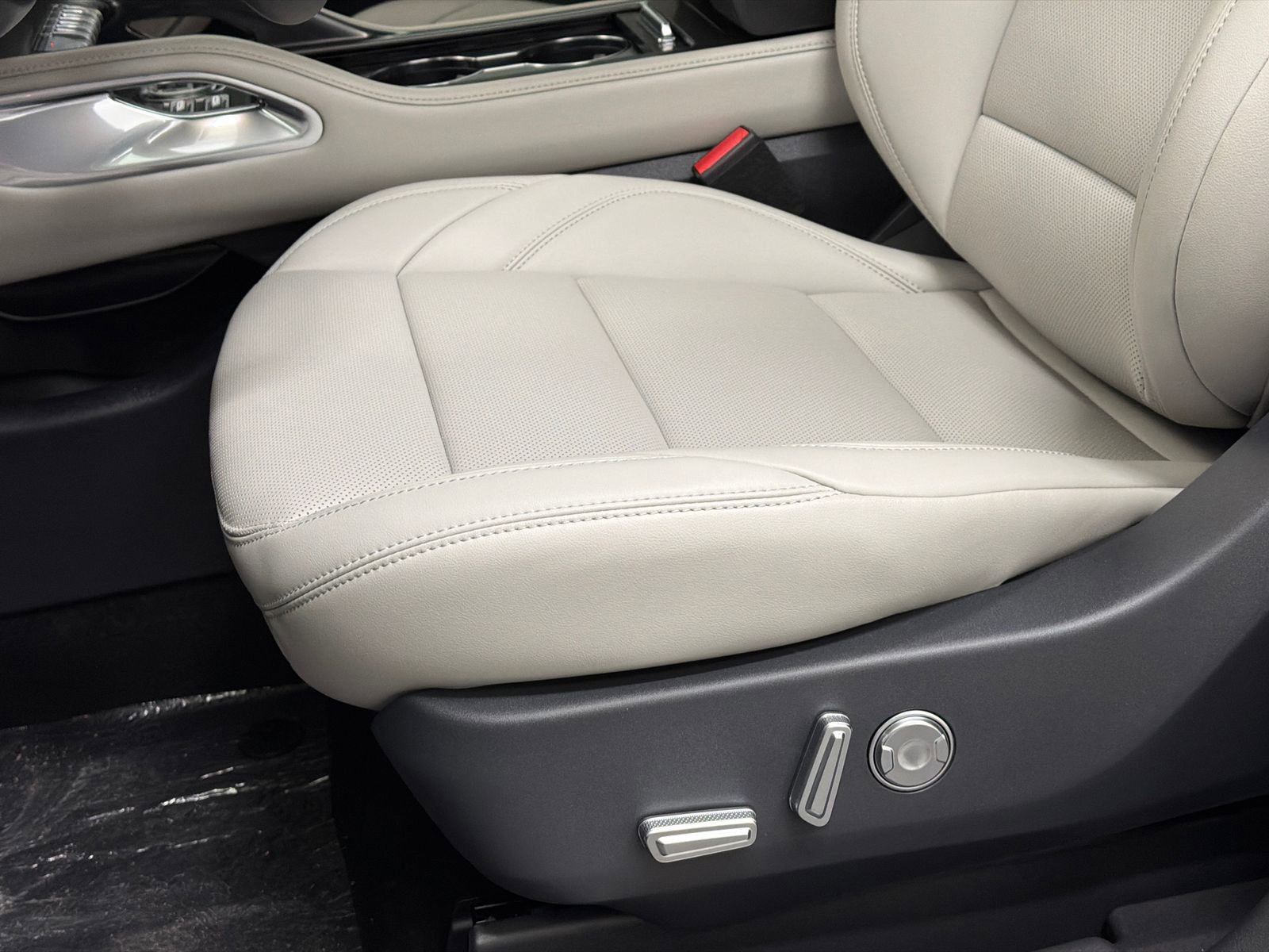 New 2026 Lincoln Nautilus Premier image 17