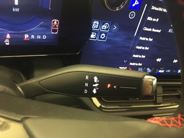 Used 2024 Chevrolet Equinox EV RS image 32