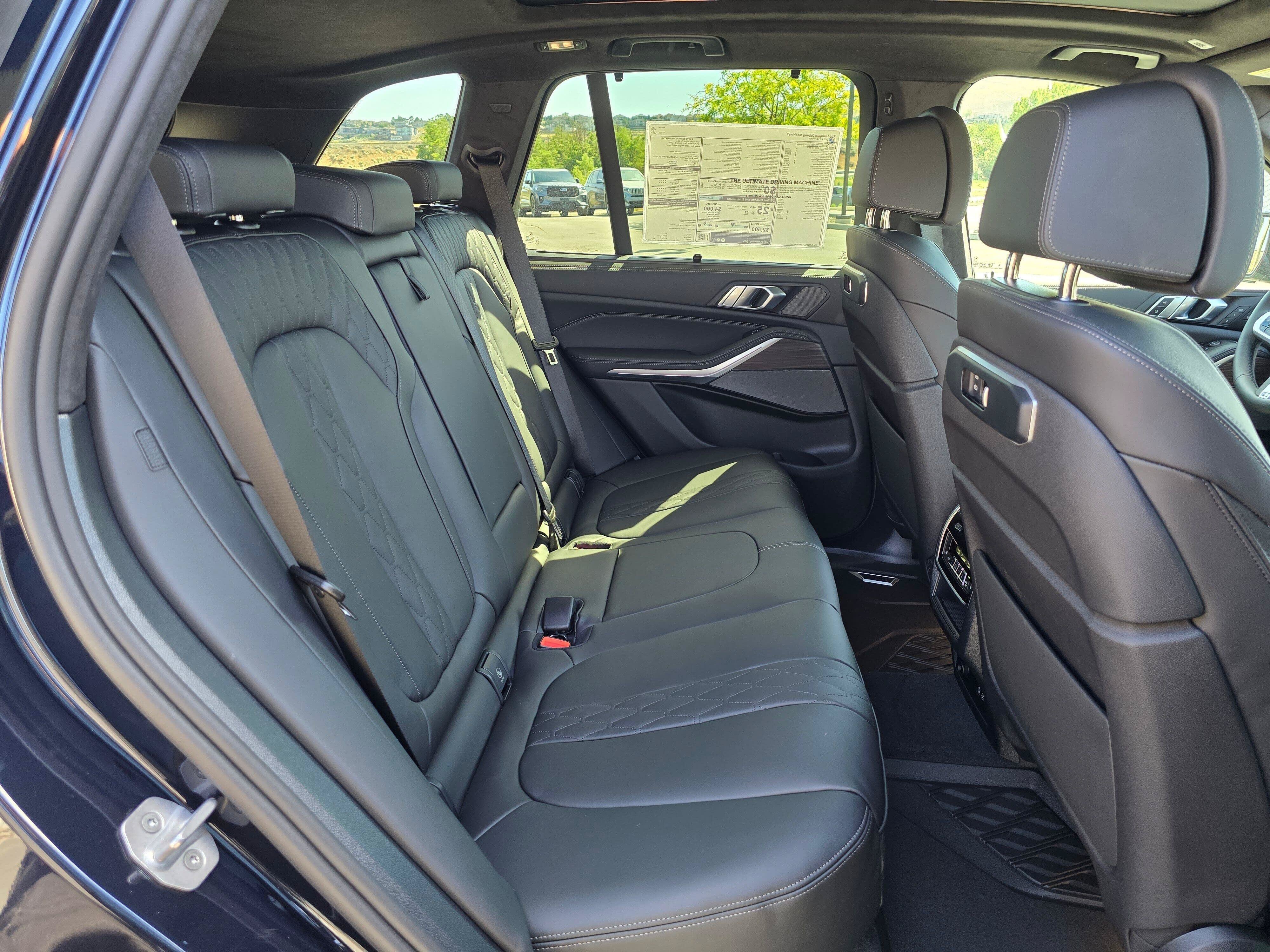New 2026 BMW X5 xDrive40i w/ M Sport Package AWD/4WD image 13