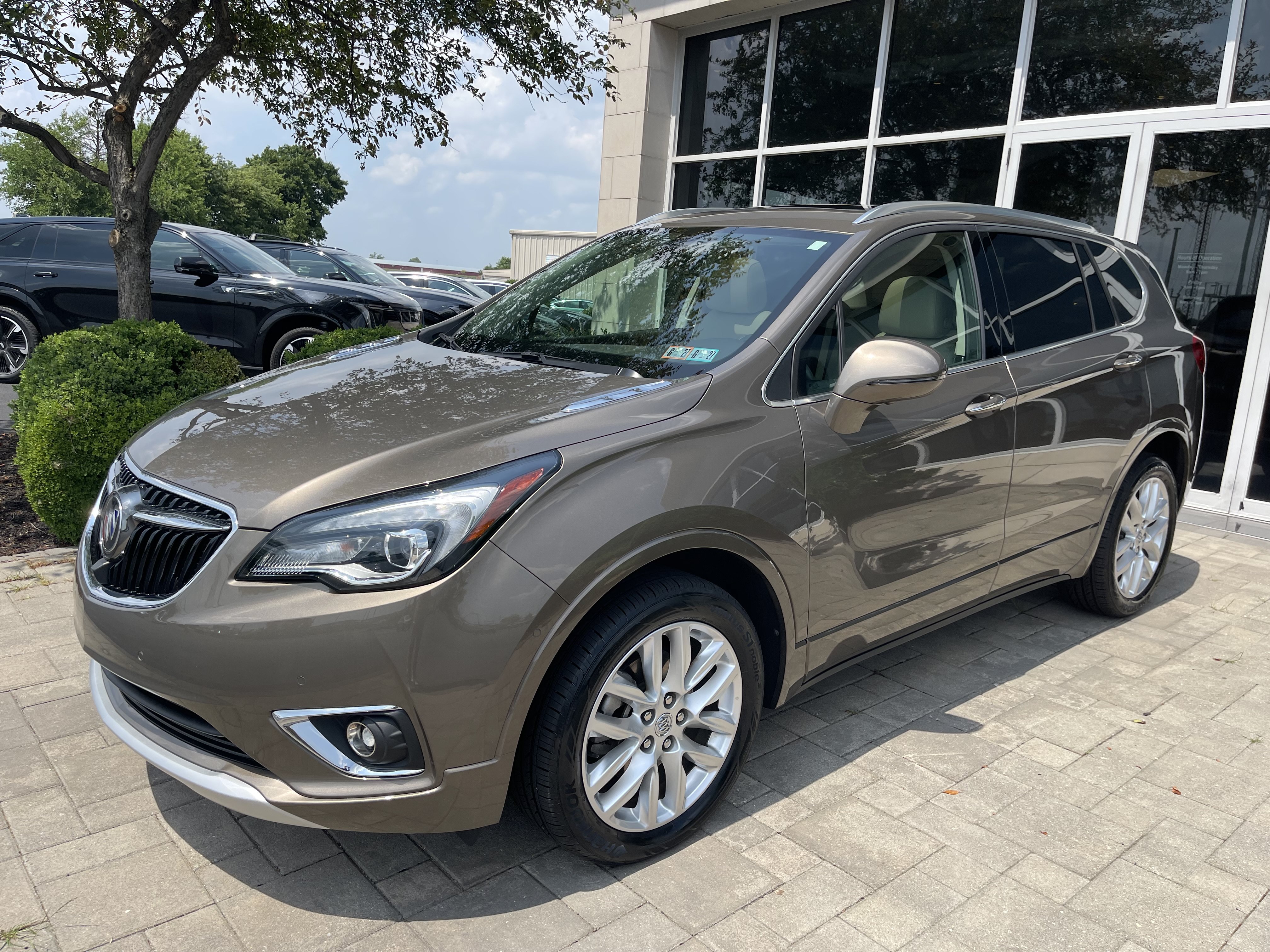 Used 2019 Buick Envision Premium w/ Driver Confidence Package AWD/4WD image 3