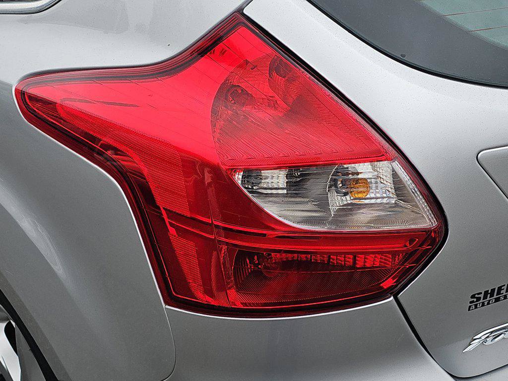 Used 2014 Ford Focus Titanium FWD image 17
