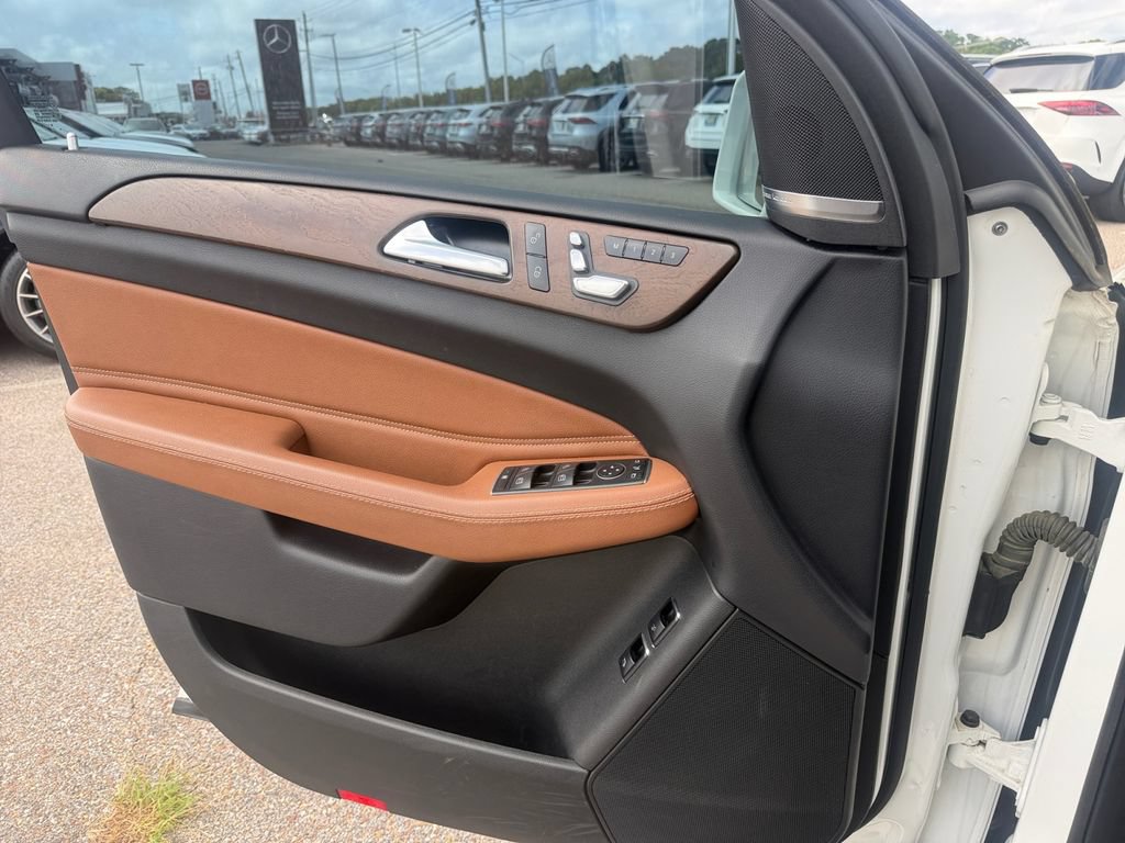 Used 2017 Mercedes-Benz GLS 450 4MATIC image 16