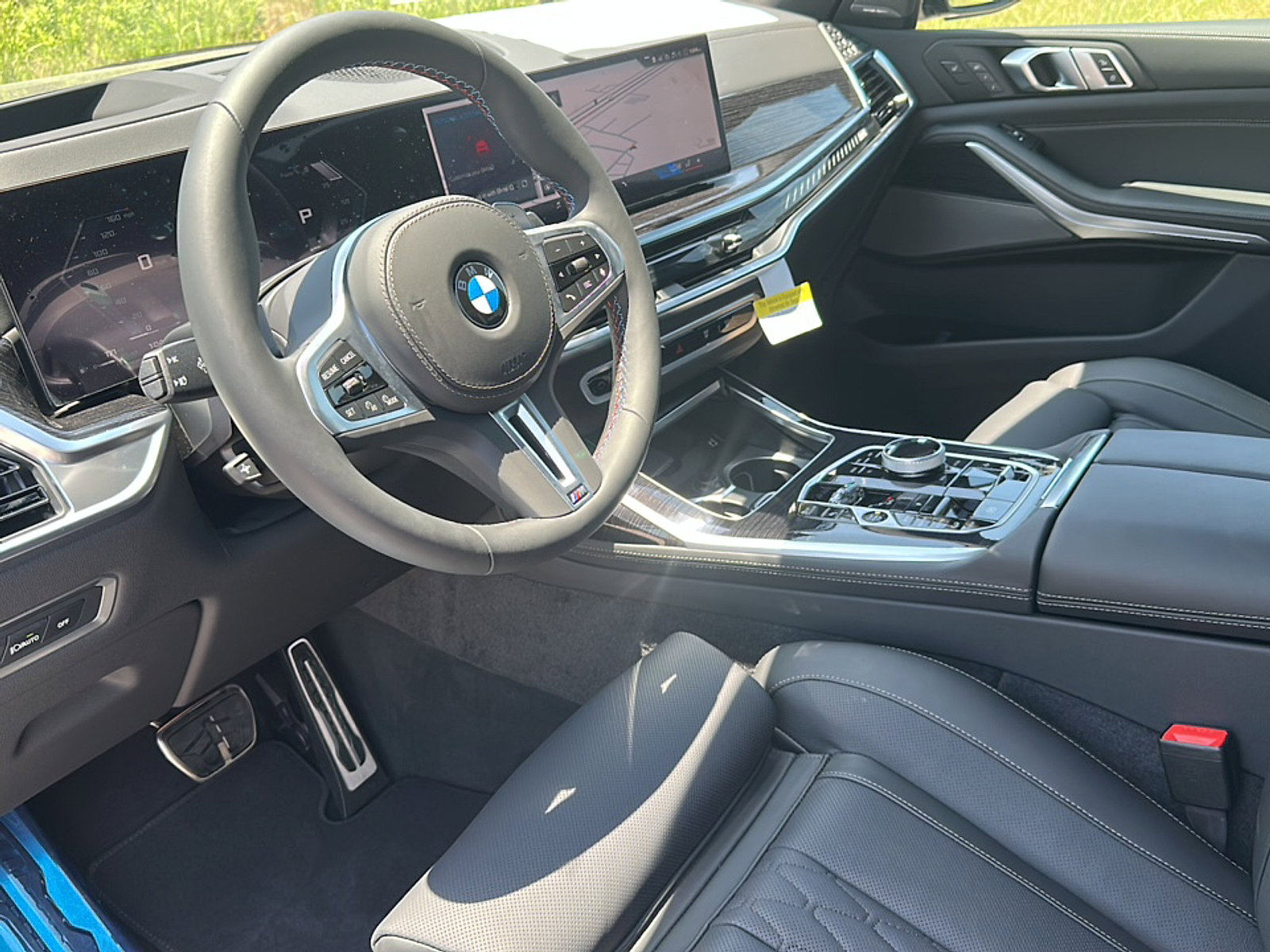 New 2026 BMW X7 M60i image 9
