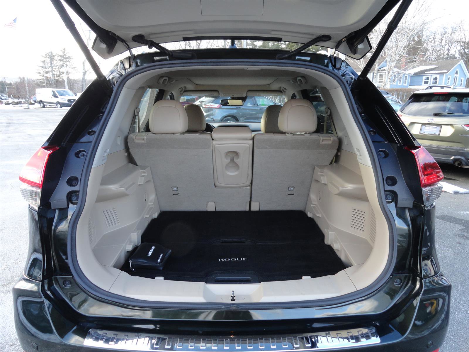 Used 2020 Nissan Rogue SL w/ Premium Package image 23