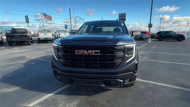 Used 2023 GMC Sierra 1500 Elevation image 3