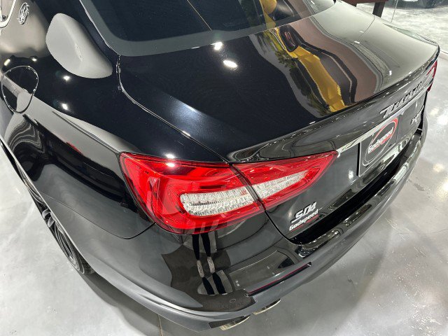 Used 2018 Maserati Quattroporte S Q4 AWD/4WD image 17