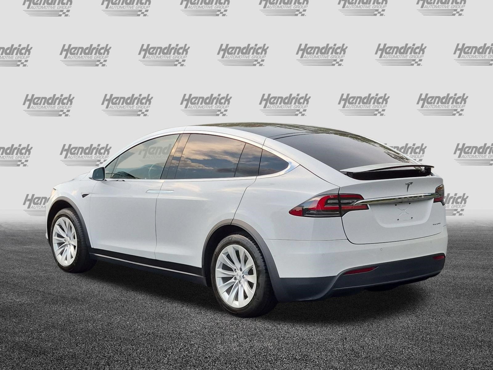 Used 2020 Tesla Model X Long Range AWD/4WD image 9
