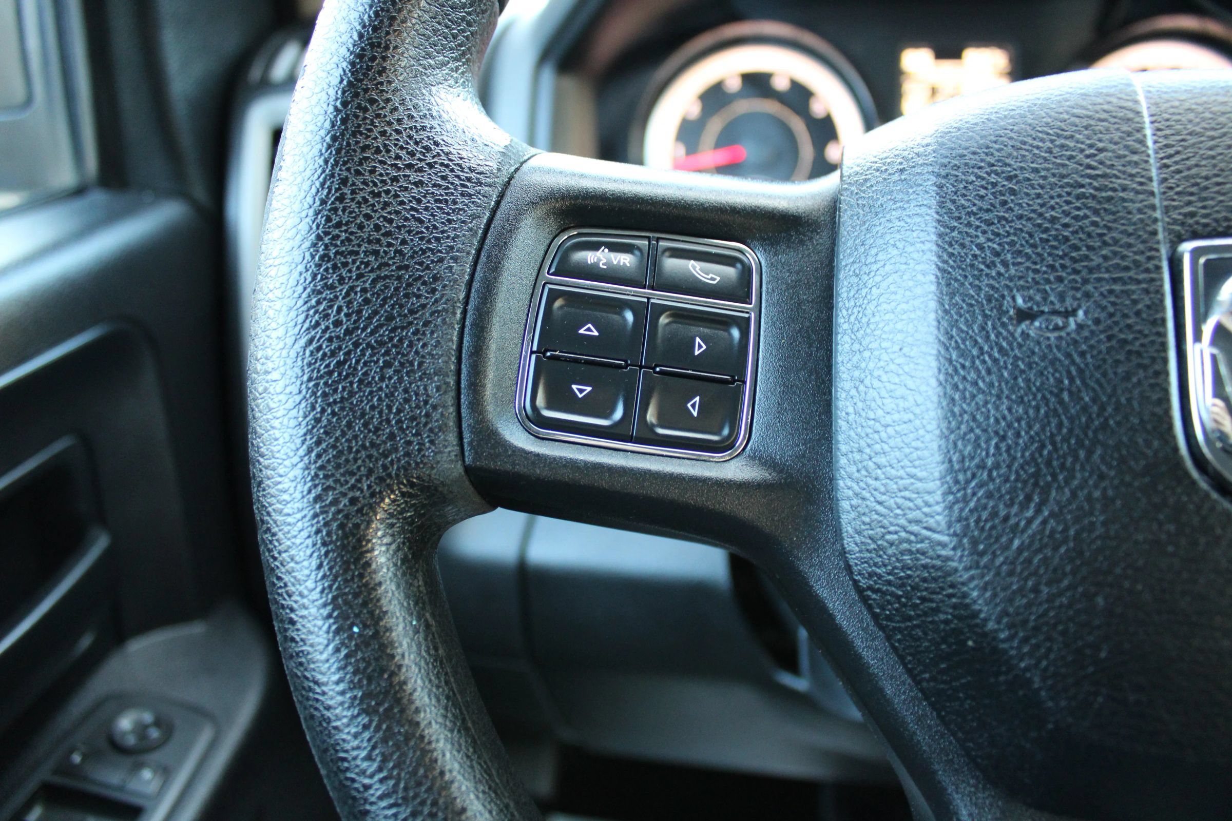 Used 2016 RAM 3500 Tradesman w/ Chrome Appearance Group RWD image 9