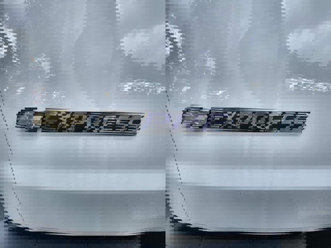 Used 2022 Chevrolet Express 3500 LS image 19