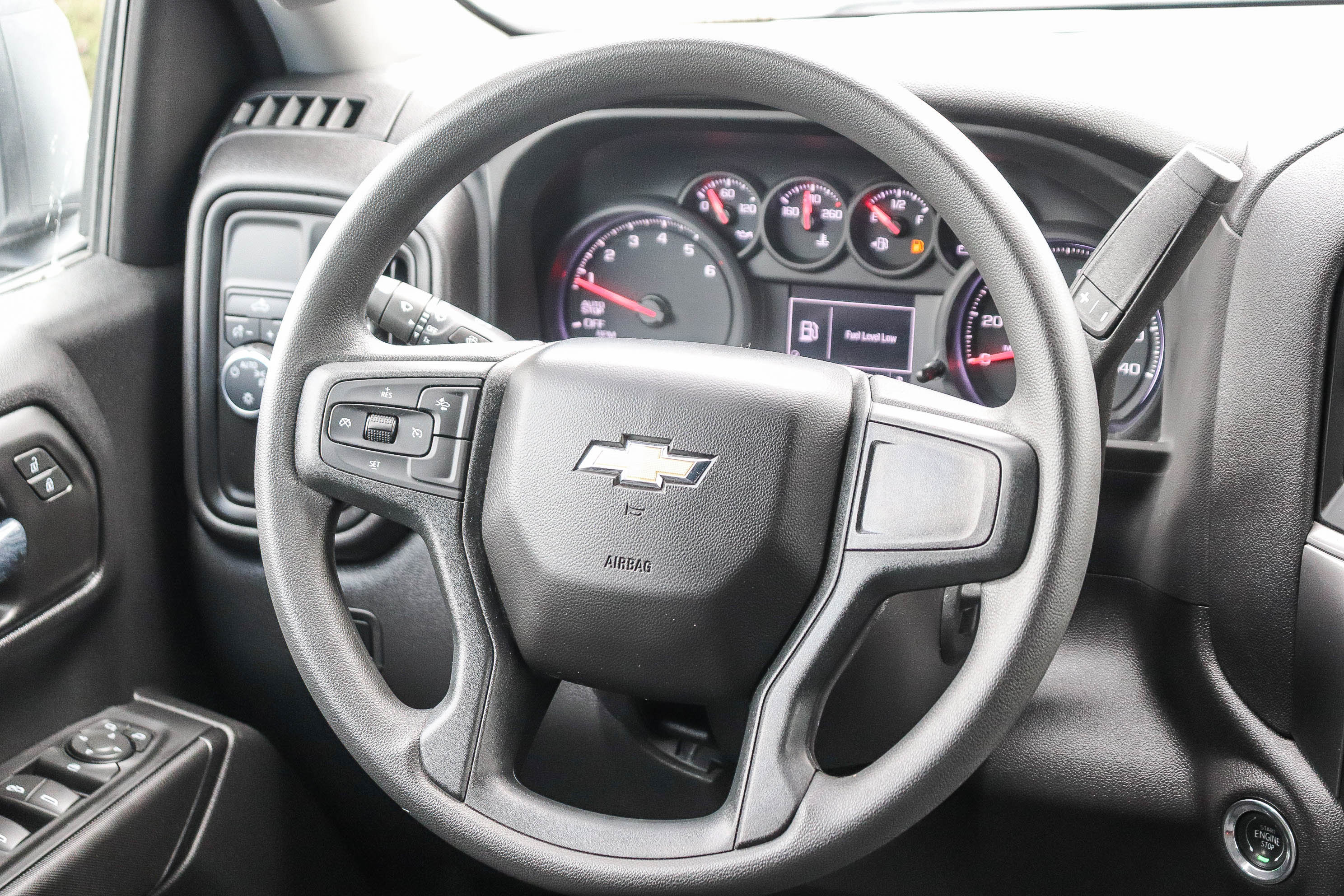 Used 2025 Chevrolet Silverado 1500 Custom w/ Turbomax Blackout Package RWD image 18