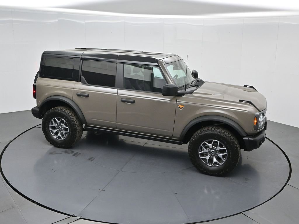 Used 2025 Ford Bronco Badlands image 54