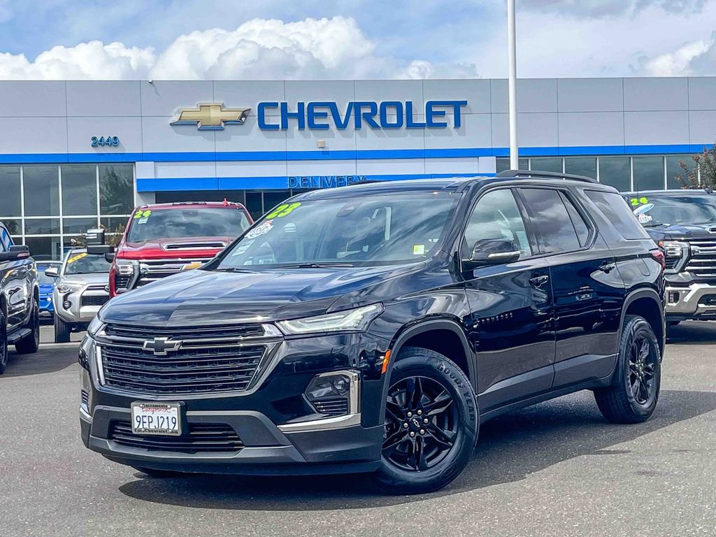 Certified 2023 Chevrolet Traverse LT w/ Midnight/Sport Edition