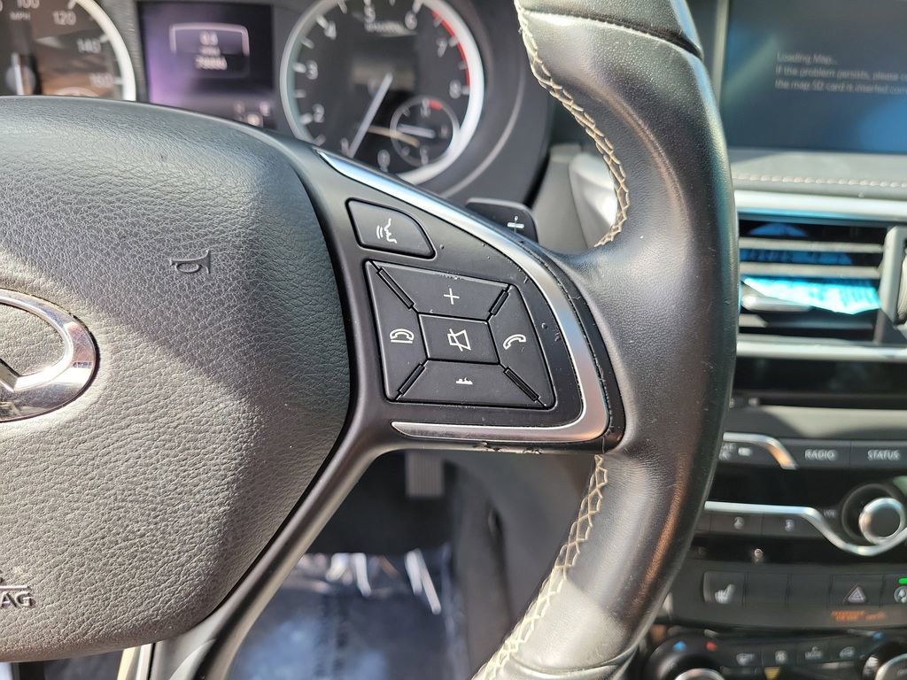 Used 2019 INFINITI QX30 image 24