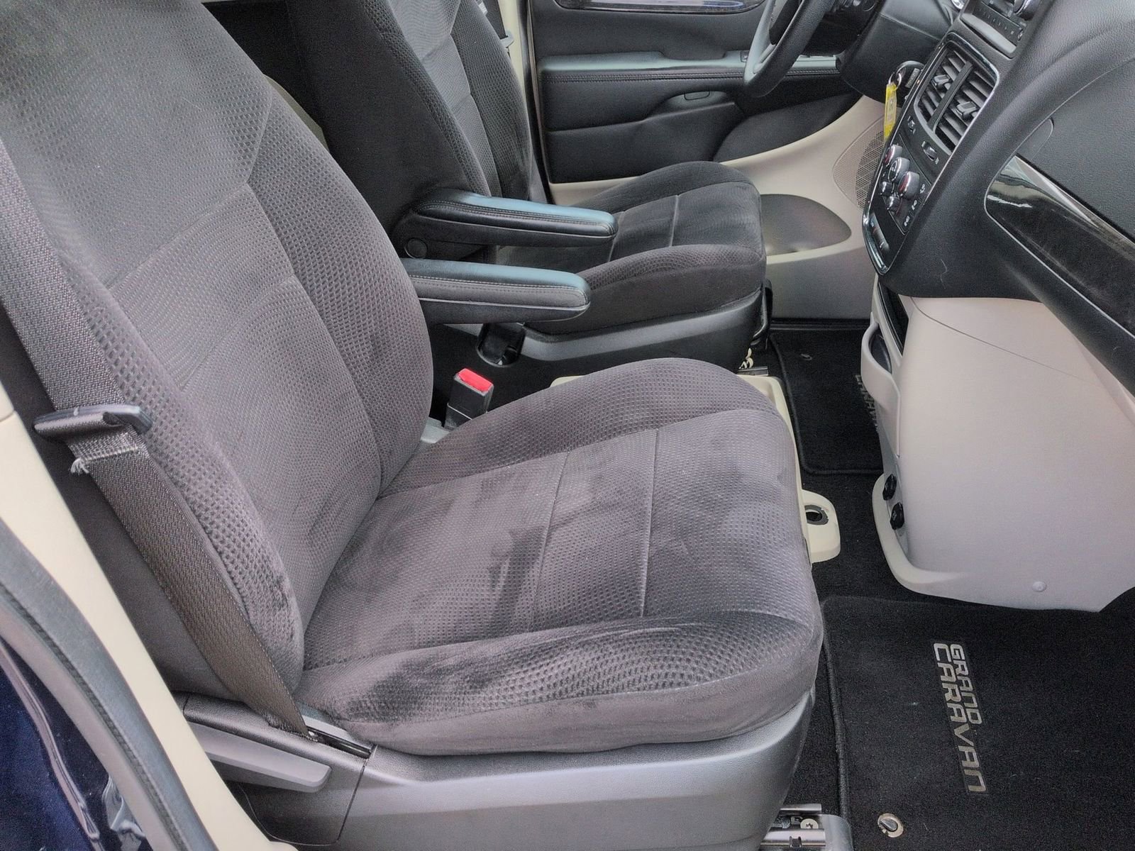 Used 2014 Dodge Grand Caravan SE w/ Quick Order Package 29E SE image 27