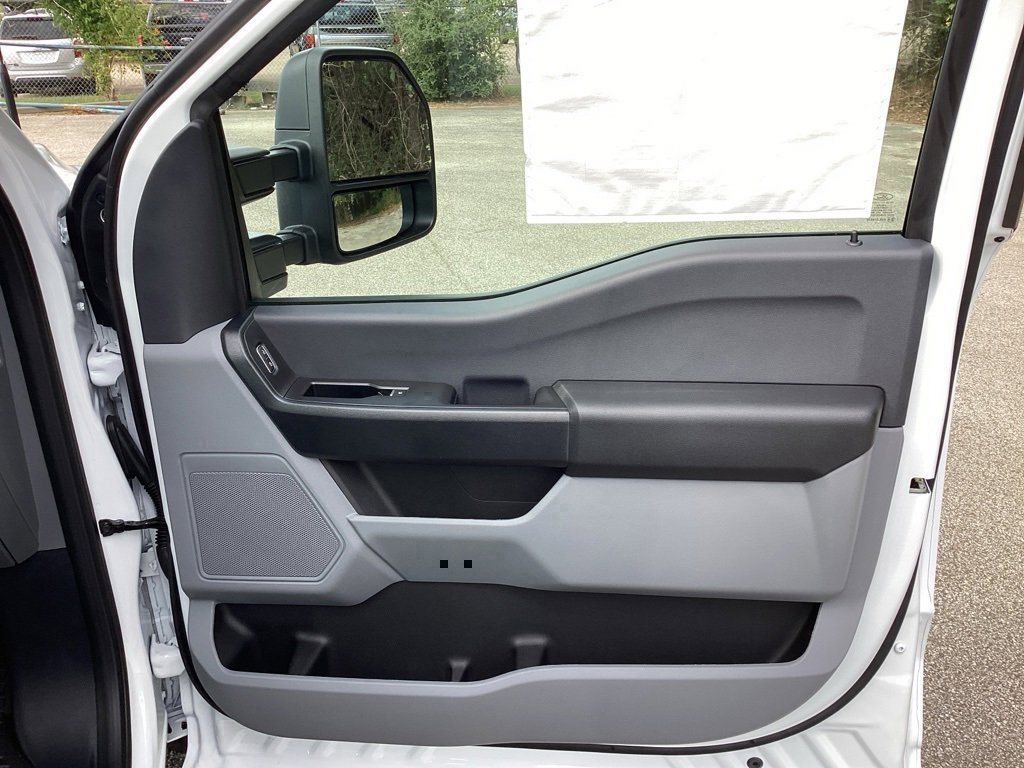 New 2025 Ford F250 XL w/ FX4 Off-Road Package image 23