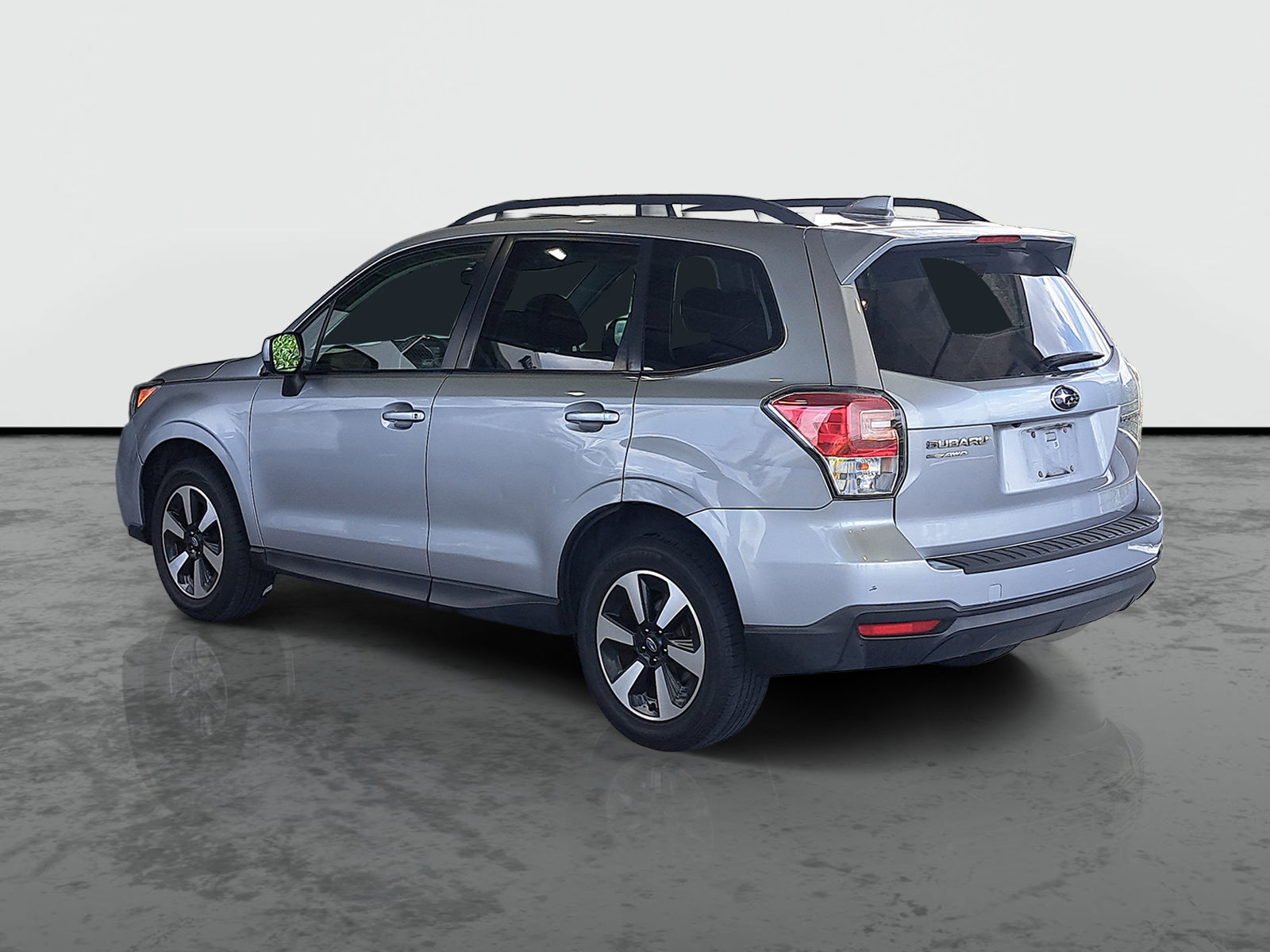 Used 2018 Subaru Forester 2.5i Premium w/ All-Weather Package AWD/4WD image 3