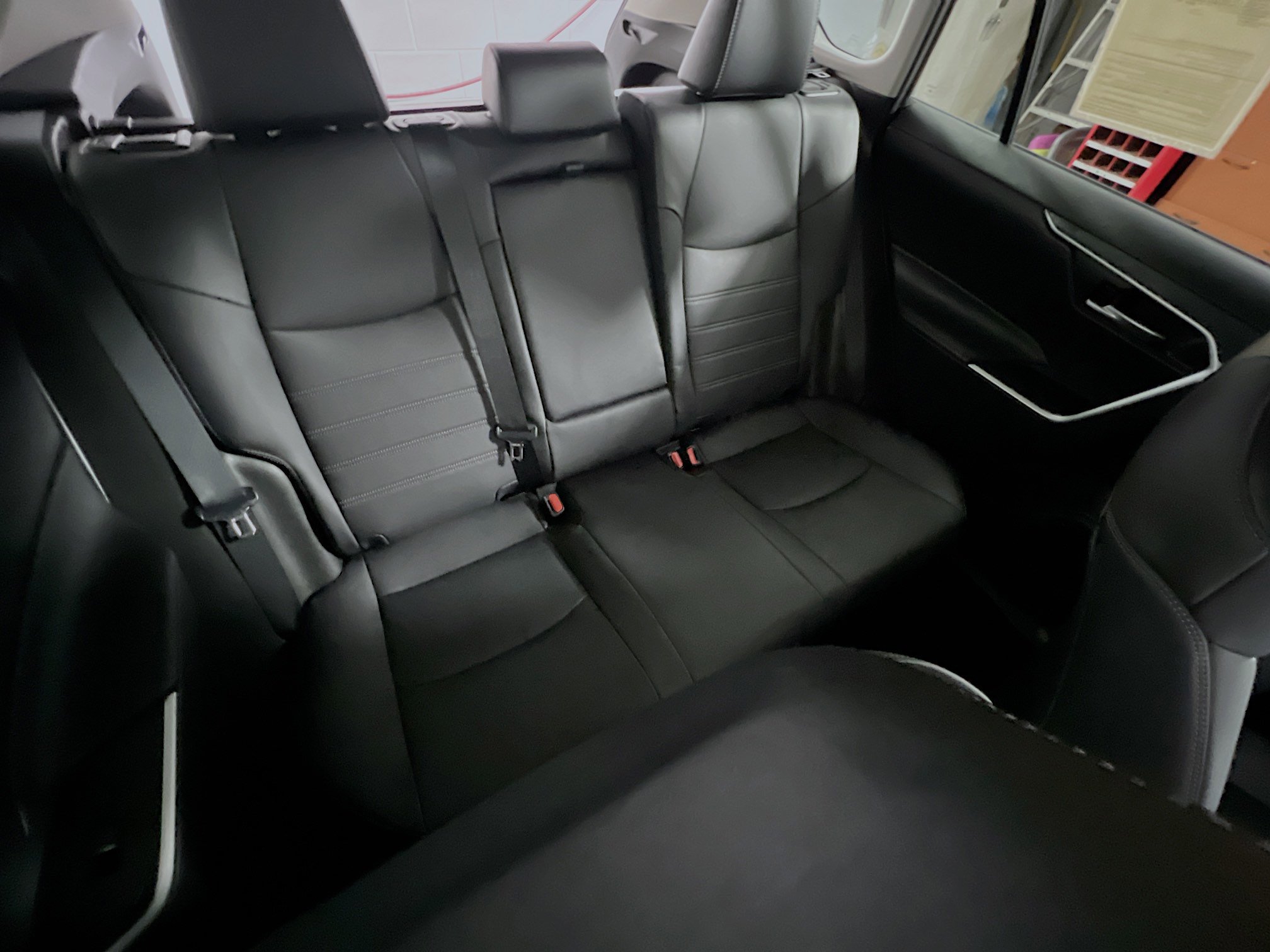 Used 2021 Toyota RAV4 XLE Premium AWD/4WD image 33