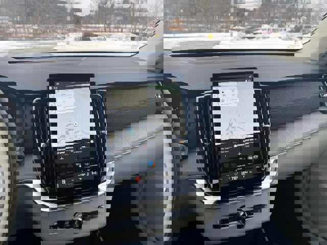 New 2026 Volvo XC90 B6 Ultra w/ Protection Package image 11