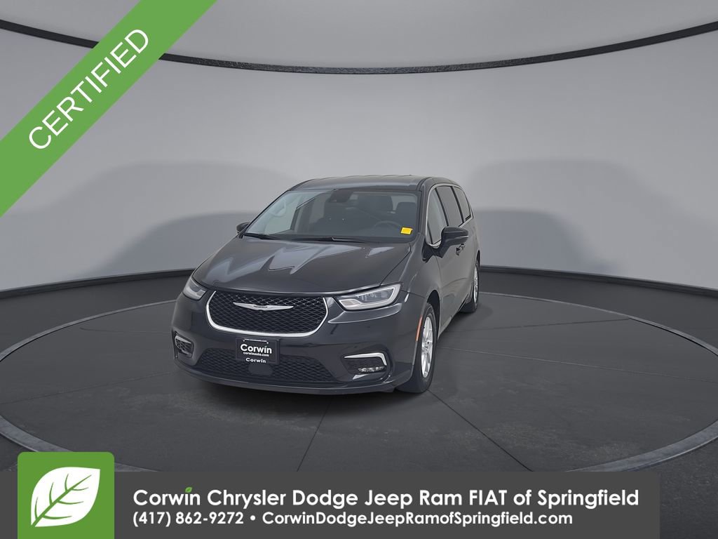Certified 2023 Chrysler Pacifica Touring-L image 7