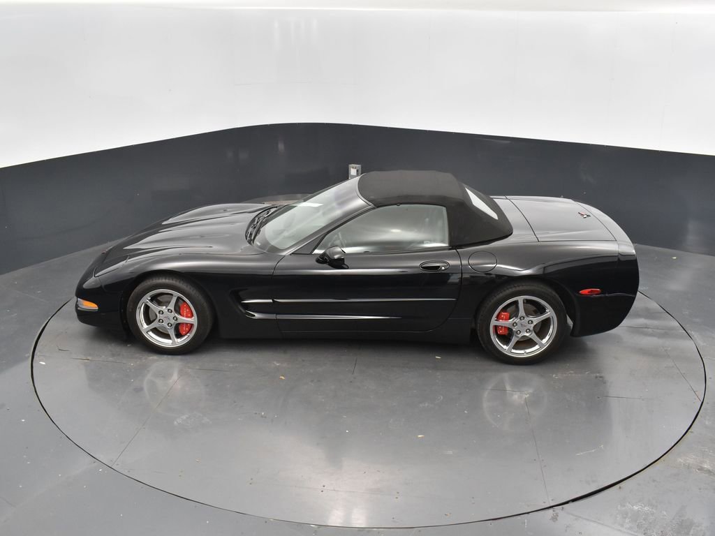 Used 2000 Chevrolet Corvette Base w/ Performance Handling Pkg image 29