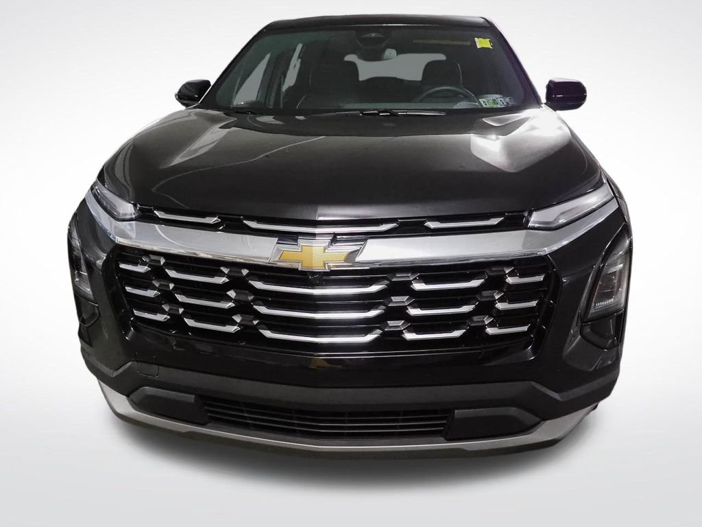 Used 2025 Chevrolet Equinox LT image 2