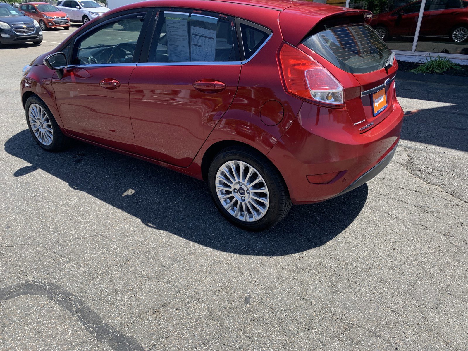 Used 2016 Ford Fiesta Titanium FWD image 6