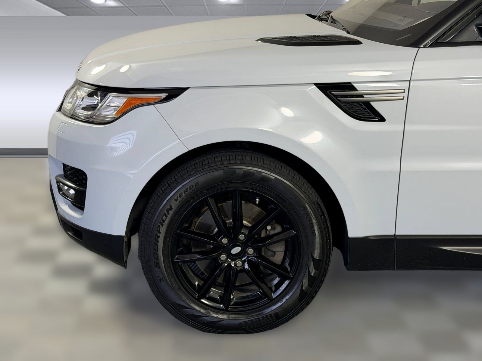 Used 2016 Land Rover Range Rover Sport SE AWD/4WD image 11