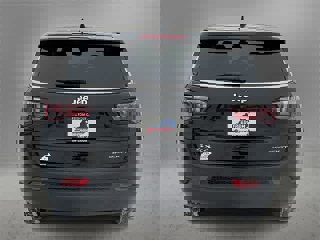 Used 2022 Jeep Compass Sport image 7