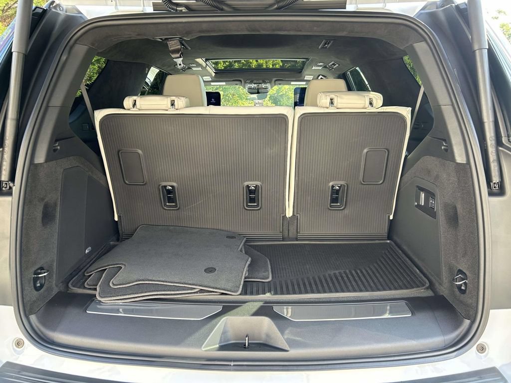 New 2026 Cadillac Escalade V AWD/4WD image 10