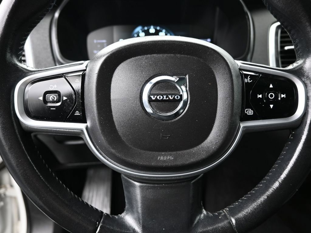 Used 2019 Volvo XC90 T5 Momentum image 16