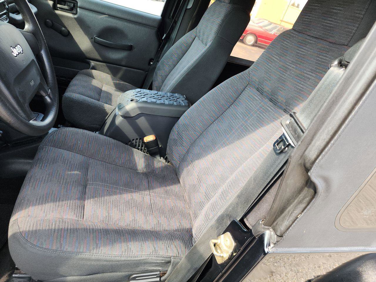 Used 2004 Jeep Wrangler 4WD image 4